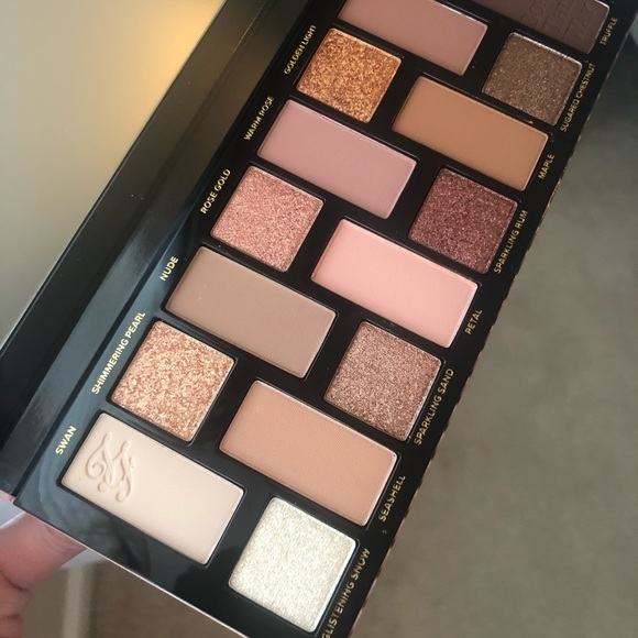 ⭐️NEW⭐️ TOO FACED DUO | Natural Nudes Eyeshadow Pallet + Cosmetic Bag - Picture 10 of 11